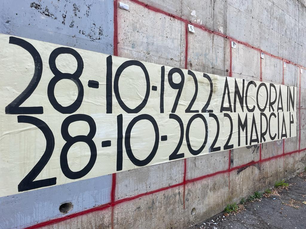 Il manifesto celebrativo della Marcia su Roma apparso a Palestrina